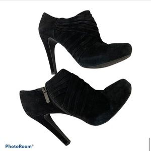 Gianni Bini Black Twist Suede Booties 8M …